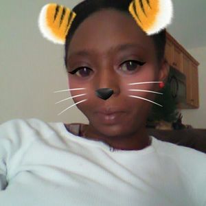 Meet your Posher, Kendra